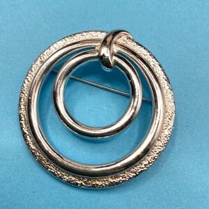 Vintage Sarah COVENTRY Silver Tone Modernist Circle Brooch